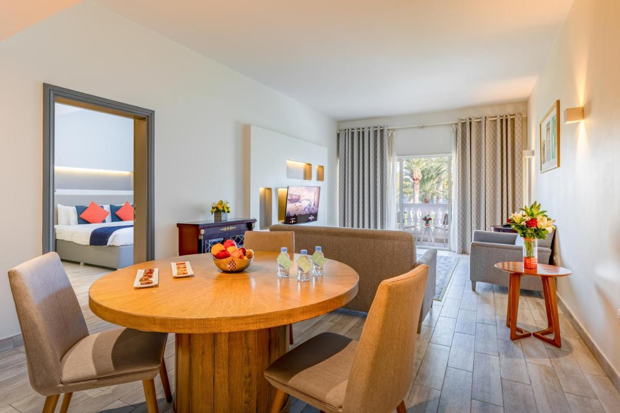 Sealine Beach, A Murwab Resort Месайед Екстериор снимка Suite